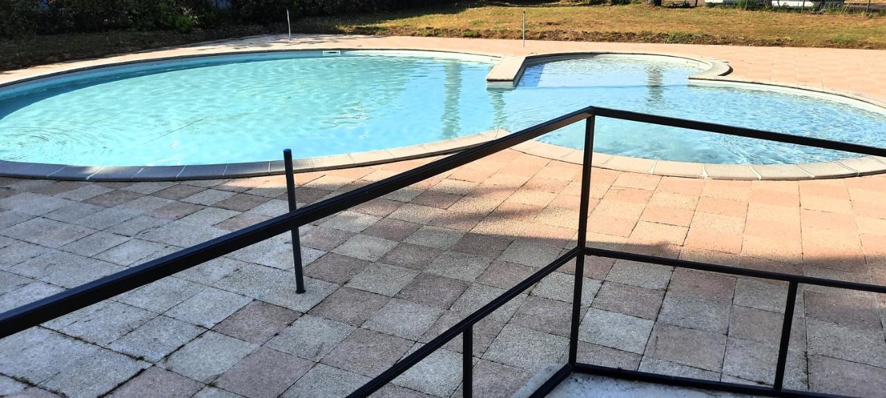 Chez Ced Et Laeti, Appartement Prive Avec Jardin Et Terrasse Dans Residence L'Estuaire Muni D'Une Piscine Couverte Et Aire De Jeu, Linge De Lit Et De Salle D'Eau Ainsi Que Tele, Compris Dans Le Tarif Profitez A Fond De Notre Belle Region ル・ヴェルドン・シュル・メール エクステリア 写真
